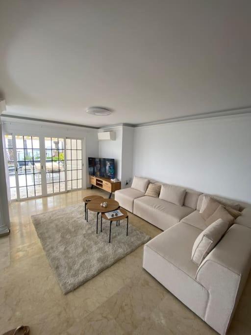Villa Tranquila, Playa Del Duque 아데제 외부 사진